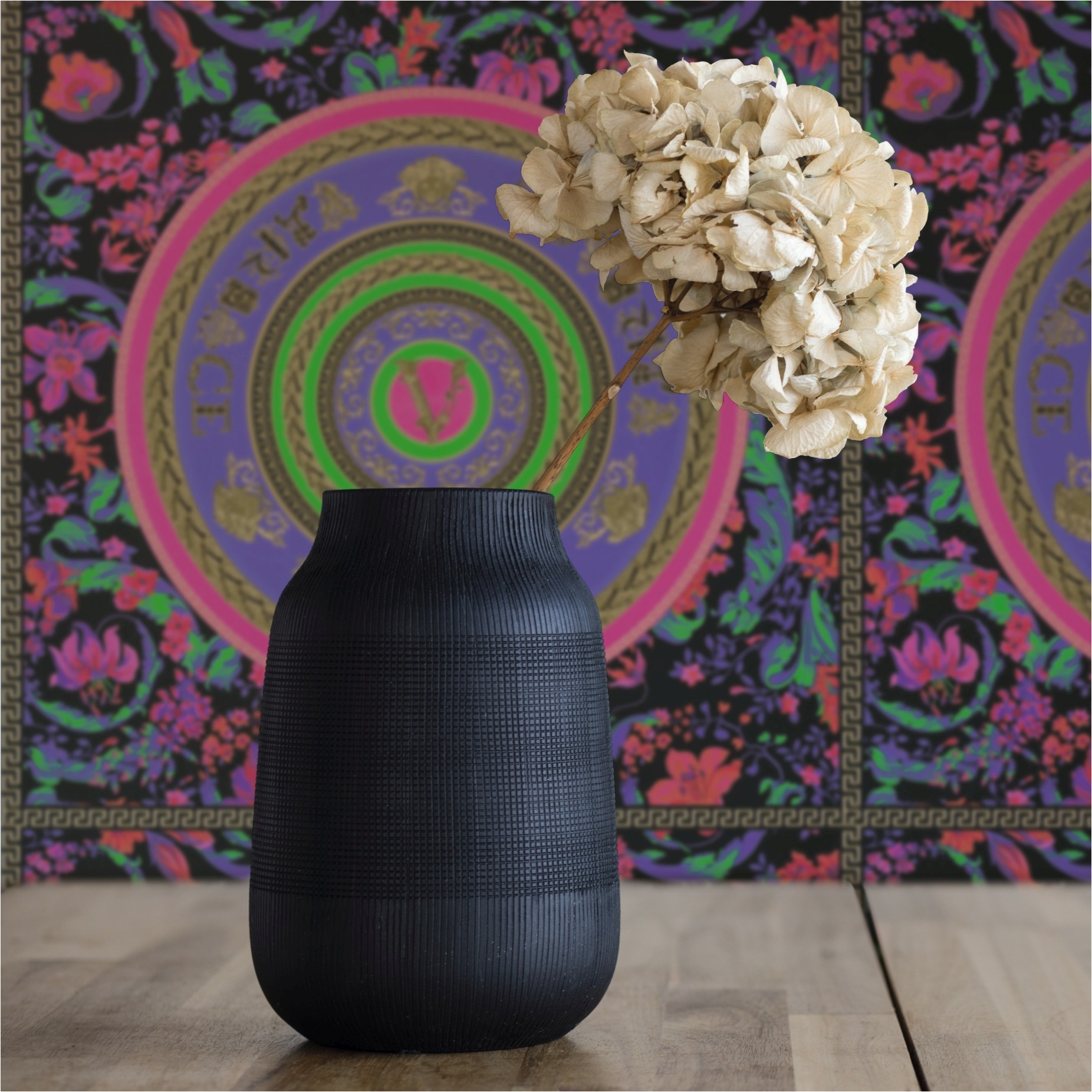 Tapete Versace Floral M1-No.11537 | Vliestapete Design | Bunt | Pink | Floral | Kreise | Medusa