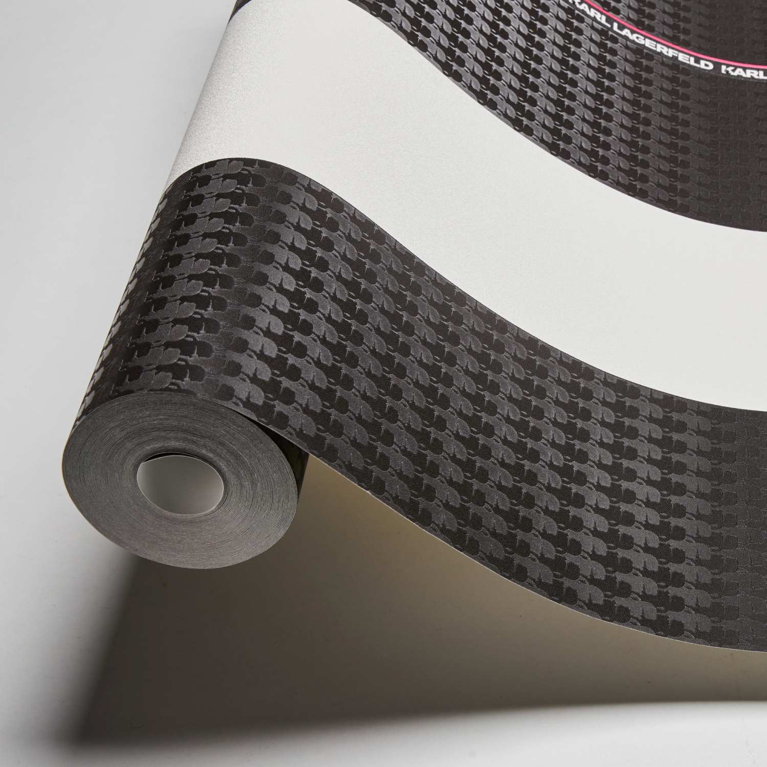 Designer Karl Lagerfeld | No. 10135 | Vliestapete Streifenoptik | 0.53 m x 10.05 m | Schwarz