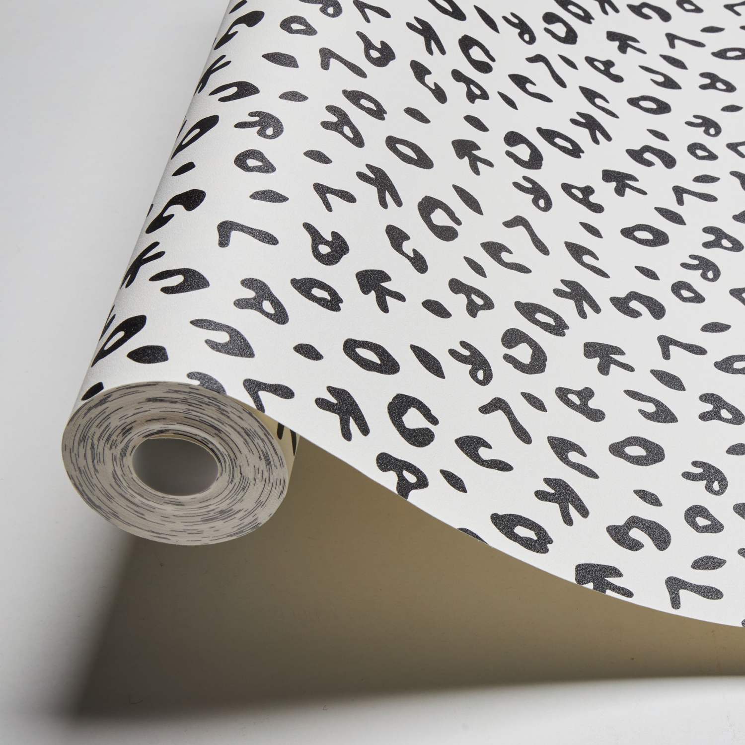 Designer Karl Lagerfeld | No. 10149 | Vliestapete Naturoptik | 0.53 m x 10.05 m | Schwarz